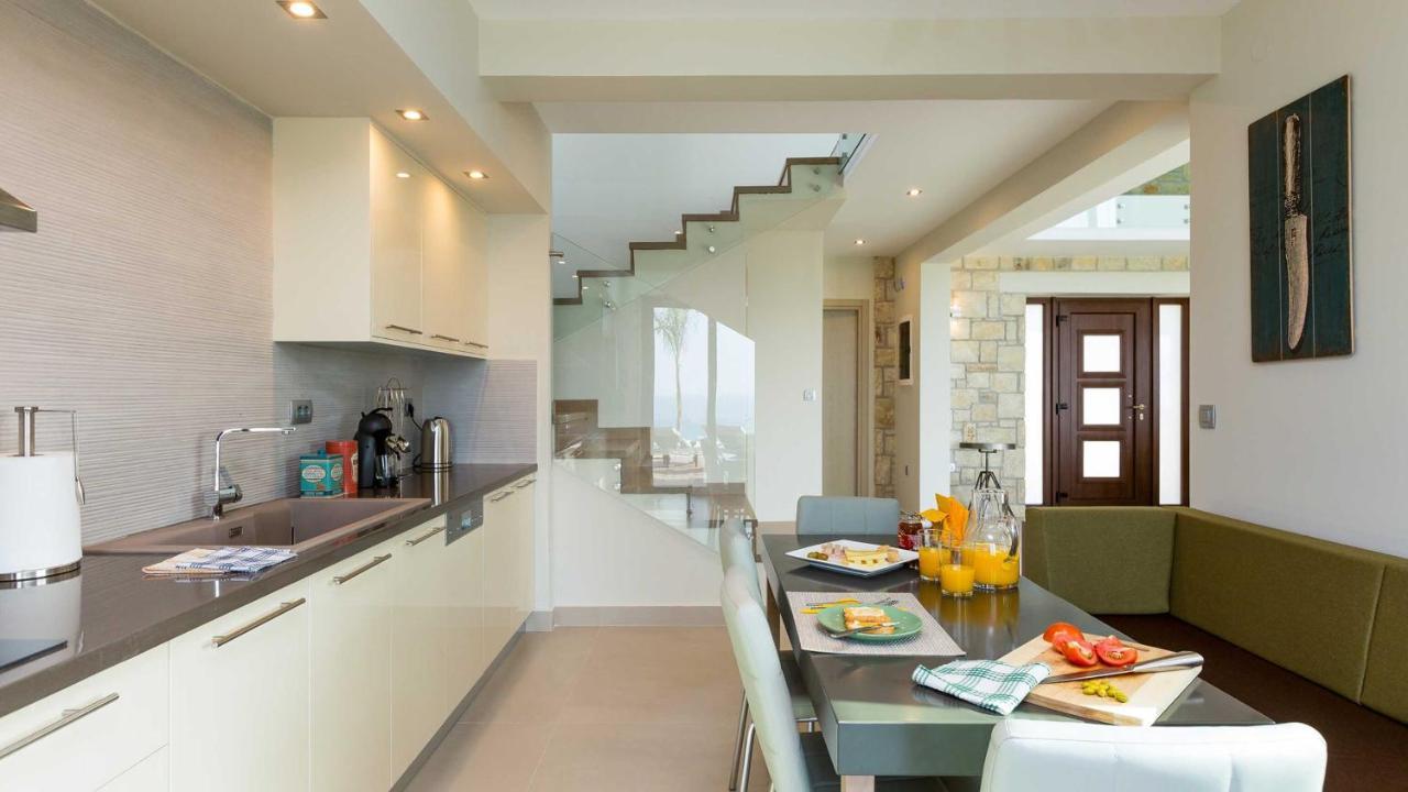 Villa Emilia I Luxury, Amazing Seaview, Next To The Town Kíssamos Zewnętrze zdjęcie